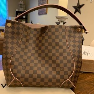 Louis Vuitton Caissa Hobo
